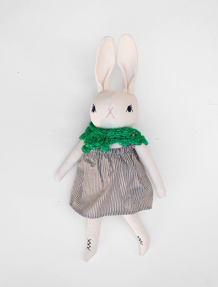 MP+PDC Medium Cream Rabbit in Emerald: ROSA