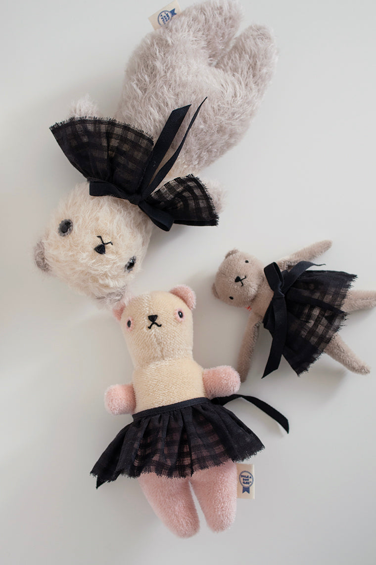 POLKA DOT CLUB heirloom mohair teddy bears. Heritage toys handmade in the USA by second generation teddy bear maker Jennifer Murphy