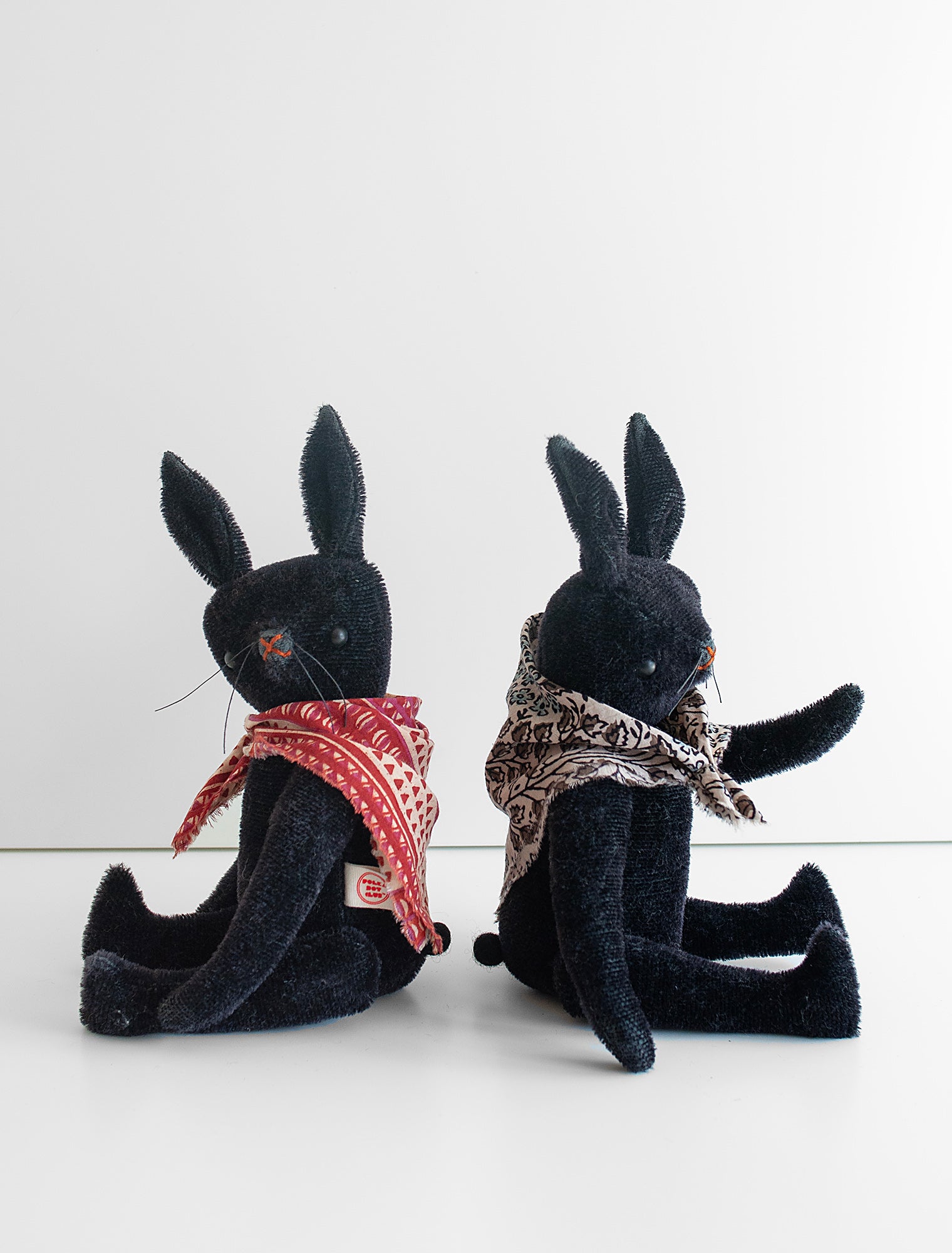 Limited Edition: PDC Black Classic RABBIT – POLKA DOT CLUB