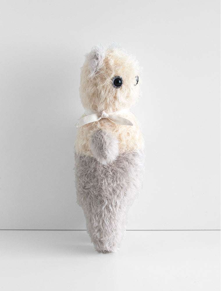 ★CPGN STUDIO_COMPAGNO★ Doodle Bear Round Knit Cream Amigurumis Magazine 14: Teddy Bears by Circulo - Yarn Loop
