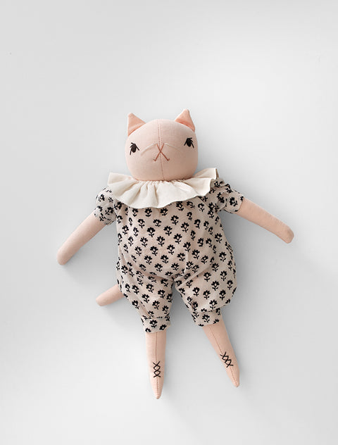 PDC Medium Peach Cat: SAGE